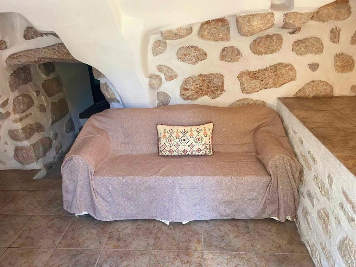 The Two Carob Trees, Traditional Stonehouse, Nikandri, Pirgos Diros Lefkias Exterior foto