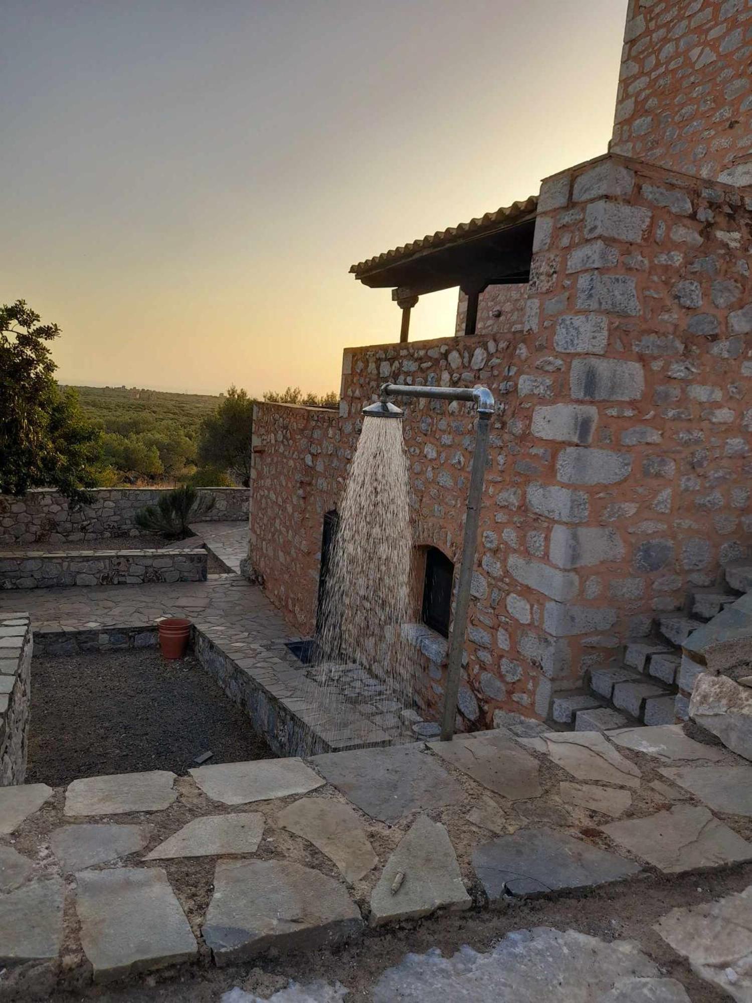 The Two Carob Trees, Traditional Stonehouse, Nikandri, Pirgos Diros Lefkias Exterior foto