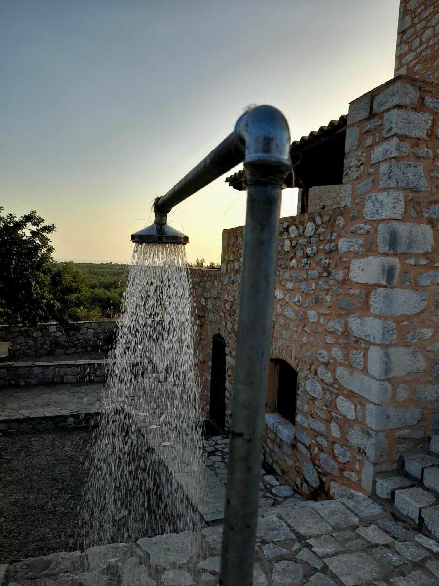 The Two Carob Trees, Traditional Stonehouse, Nikandri, Pirgos Diros Lefkias Exterior foto